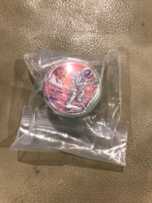 Vintage SPACE YO-YO yoyo SPACE ASTRONAUT Gumball Charm vending prize Hong Kong