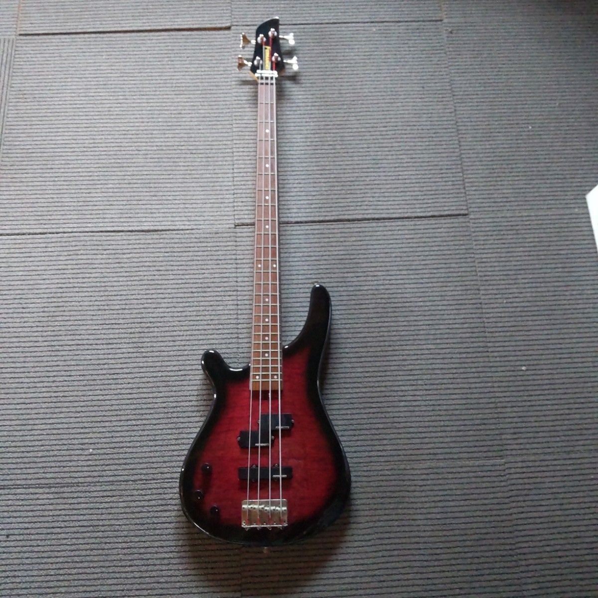 Fernandes FRB-40