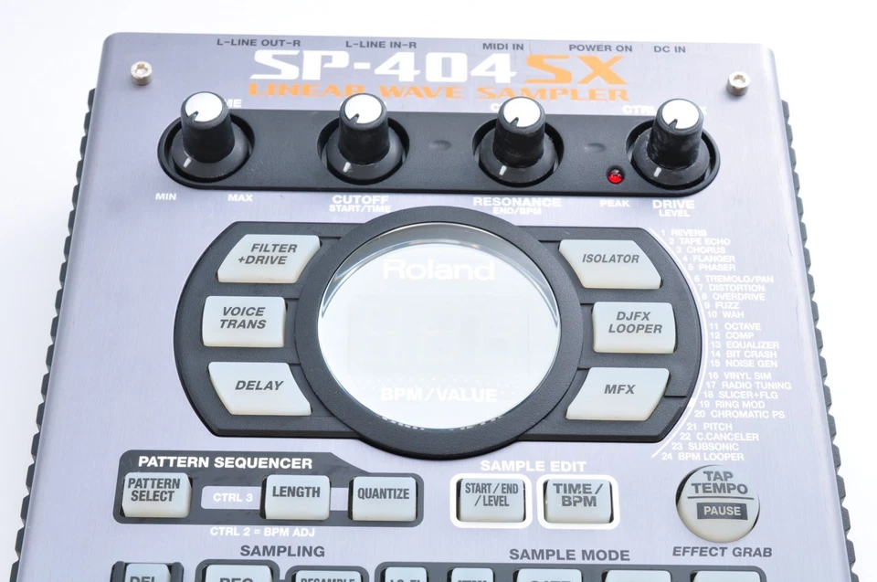 Roland SP-404SX Linear Wave Sampler 2013 w/Adapter Working B8C0392 - Image 4 of 4