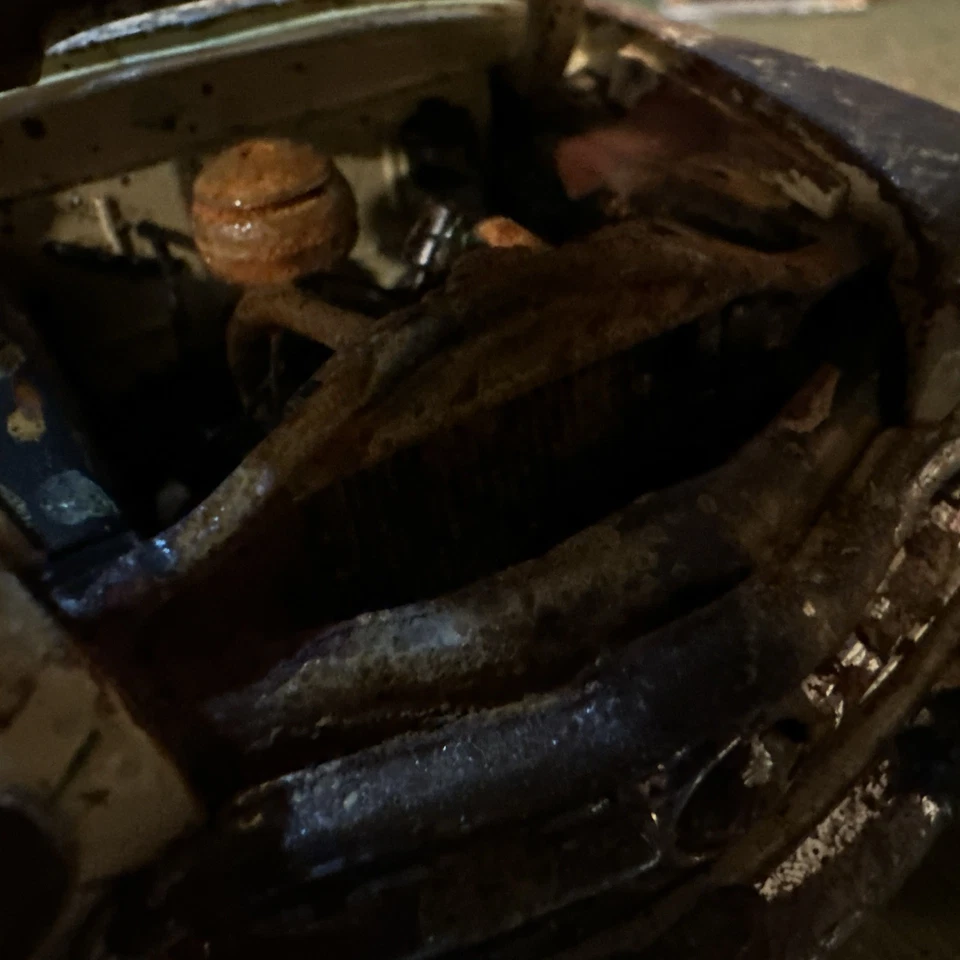 Ford 1949 - Barn Find Cars - 1:24 DIECAST - Danbury Estado perfeito - Resistido - Imagem 3 de 4