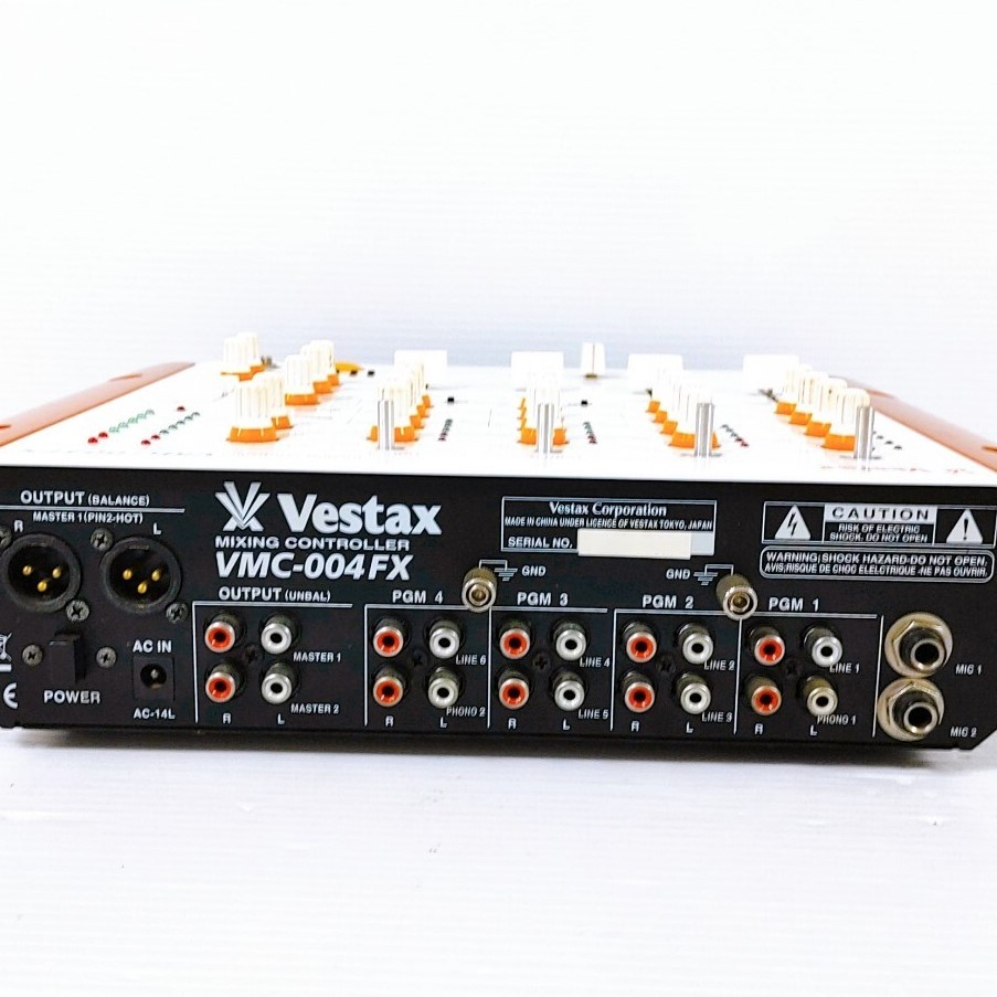 Vestax VMC-004 FX 4 Channel DJ Mixer w/adapter Working