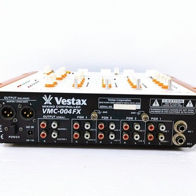 Vestax VMC-004FX DJミキサー ホワイト Vestax VMC-004 FX 4 Channel DJ Mixer w/adapter Working