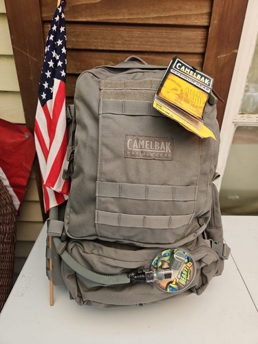 Camelbak BFM Maximum Gear H2O Bladder 3 Litre/100 oz Backpack SAGE Green NEW