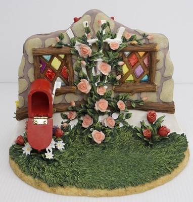 Charming Tails 98/387 Fill Your Home With Love Two Sided Display SCRATCH & DENT