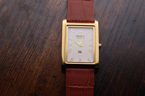 vintage Seiko Slim Tank Quartz Men White Dial Light Brown leather Dress Watch