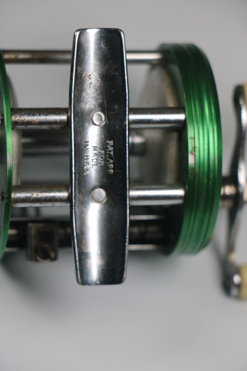 Vintage Early USA Bronson GREEN HORNET 2200 Fishing Reel