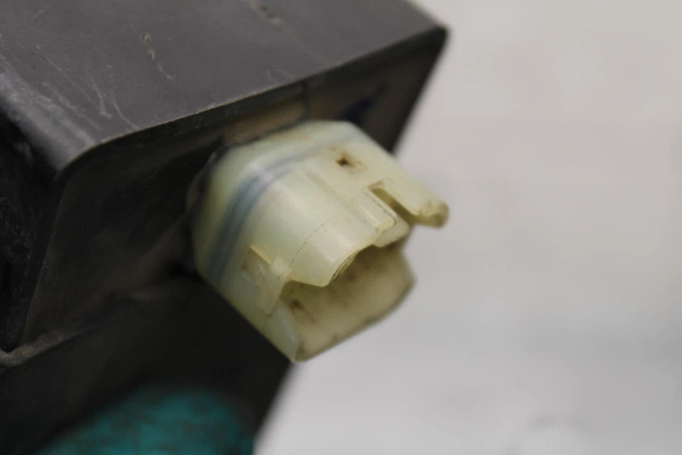 CAIXA DE IGNIÇÃO 2000 Honda Super Hawk 1000 VTR1000F - Imagem 3 de 4