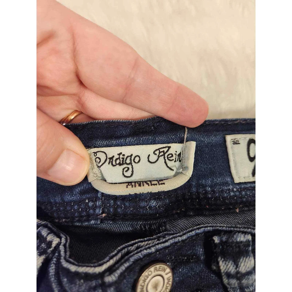 Indigo Rein 女式紧身踝牛仔裤中腰胡须中号水洗 9 — 第 3/4 张图片