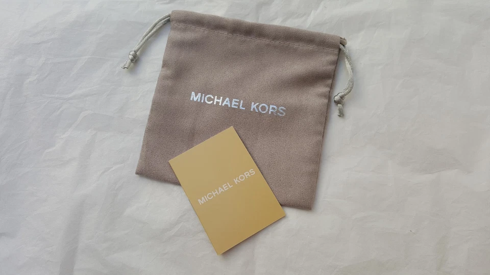 Michael Kors MKJ6215 710 金色 St 钢长方形条纹项链 — 第 4/4 张图片