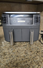 Ninja Air Fryer 6 in 1 8 qty with Dualzone Technology Model DZ201 Electric HQ