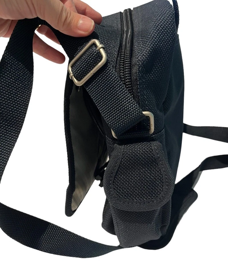 Bolso de viaje Ricardo Beverly Hills 87553 Essentials organizador bandolera negro Foto 4 de 4