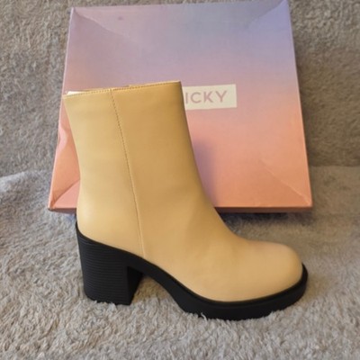 LISA VICKY Beige Nappa Leather Ankle Boots Women's 8M Block Heel Neutral NIB