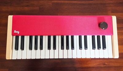Brand New (Open Box) Loog Portable Digital Piano Red + Backstage Pass Included