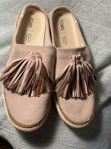 TOMS Women's Sunrise Suede Tassel Slip-On Mule Sneaker Size 9.5 Without Box