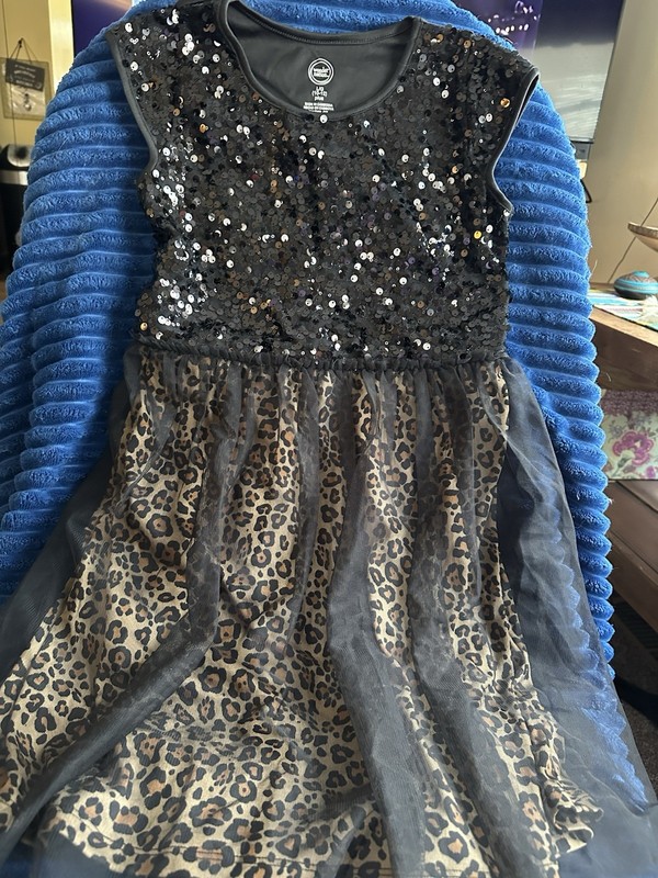 WONDER NATION SIZE LG 10-12 PLUS BLACK SEQUINED TOP WITH LEOPARD AND TULLE SKIRT