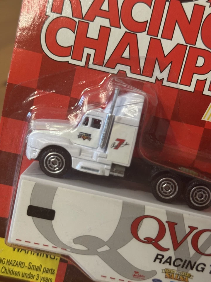 JOHNNY LIGHTNING - RACING TEAM TRANSPORTER ● QVC #7 🚨 DIECAST CAR 🚨NIP - Image 2 of 4