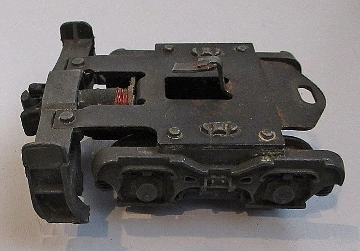 LIONEL #2332-75 GG1 LEAD TRUCK - Image 3 of 4