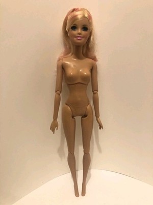 Mattel Barbie Doll 1998 Barbie life in the Dream House Nude