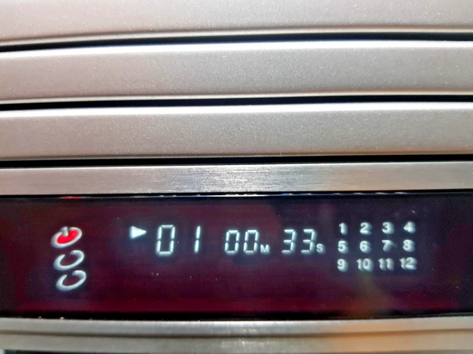 Denon UDCM-M7 CD Auto Changer - Vintage - ERR on Screen - Parts / Repair Only - Image 3 of 4