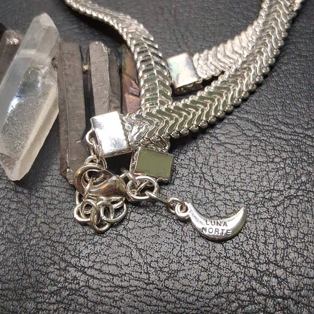  LUNA NORTE Malachite And Quartz Bib Necklace Silver Tone. 15.624