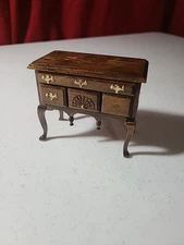 Concord Miniatures Table with Drawers 1:12