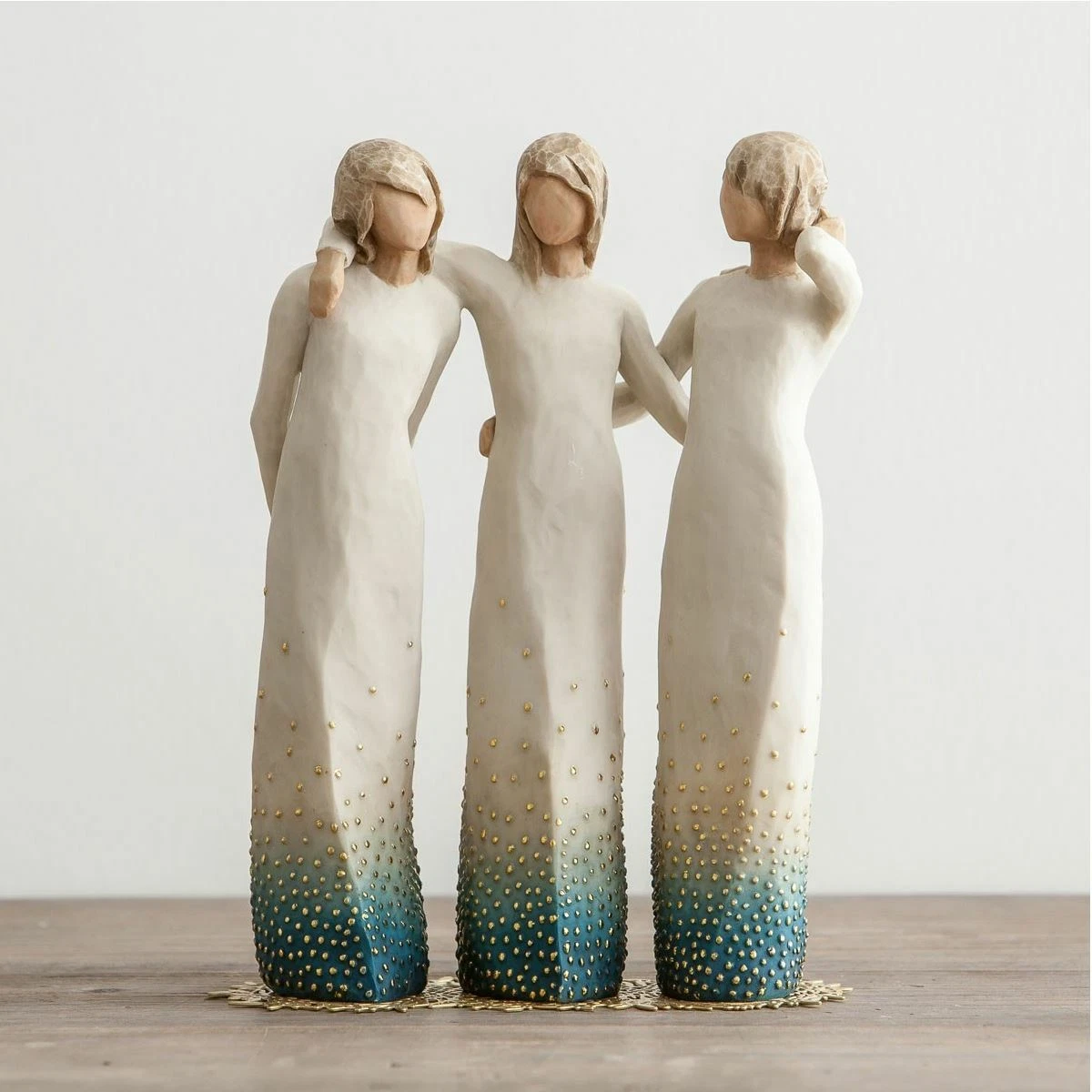 Tree sisters. Willow tree my sister my friend.