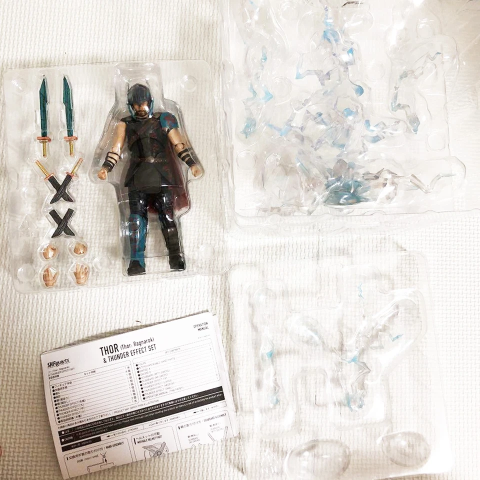Figura de acción S.H.Figuarts MARVEL THOR RAGNAROK & THUNDER EFFECT SET casi como nueva Foto 2 de 4