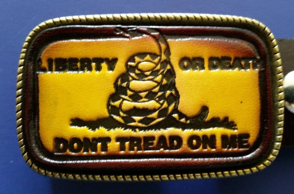 "Dont Tread on ME" 皮革腰带和匹配皮革扣 (28" - 54" 腰部) 全新 — 第 2/3 张图片