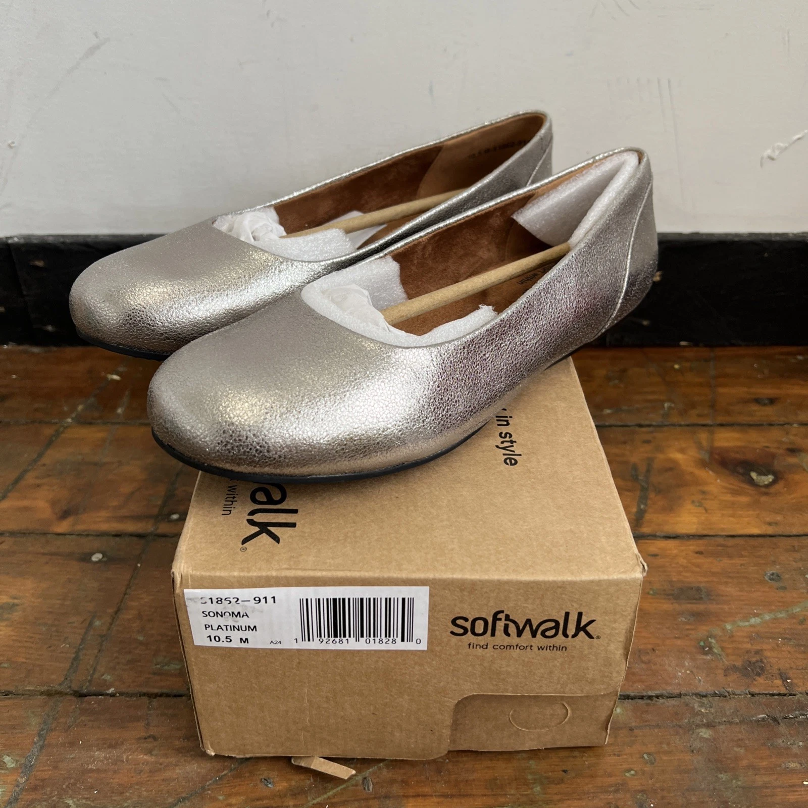 Softwalk Sonoma Ballet Flat Womens US10.5 Platinum Leather Slip On Comfort
