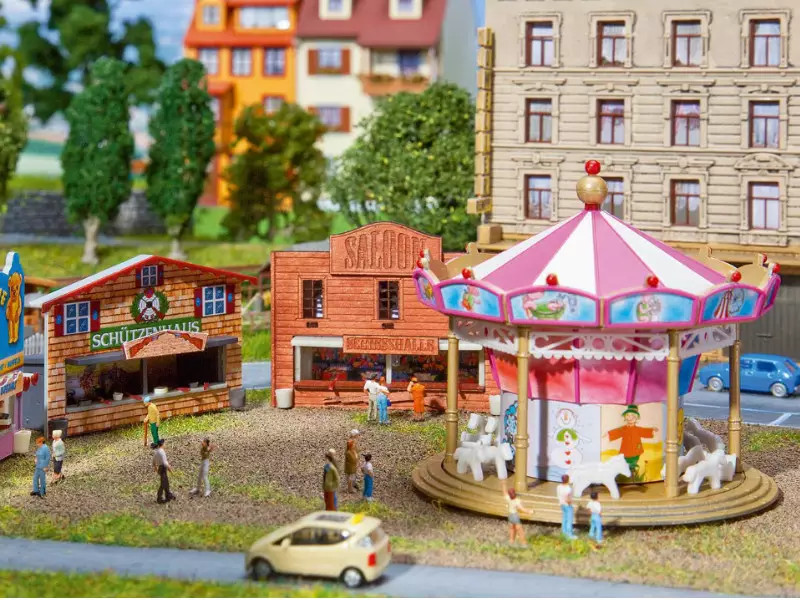 Ensemble de fête foraine N 1/160 Faller 231722 maquette batiment train miniature