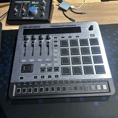 M-AUDIO Trigger Finger Pro Midi Pad Controller 16 Step Sequencer 64 Sounds