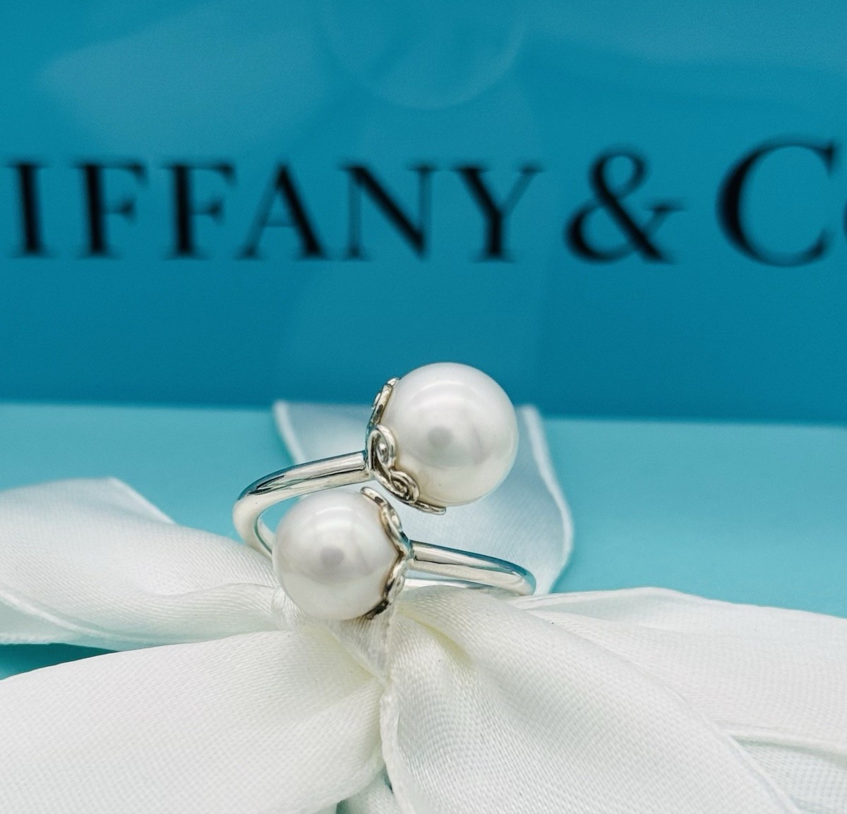 Tiffany & Co. Double Pearl Venezia Goldoni Bypass Ring Silver