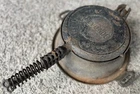 Griswold For Rey-o-Noc 885 #8 Cast Iron High Base Waffle Maker