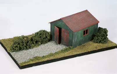 Wills SS13 Domestic Garage Plastic Kit OO Gauge