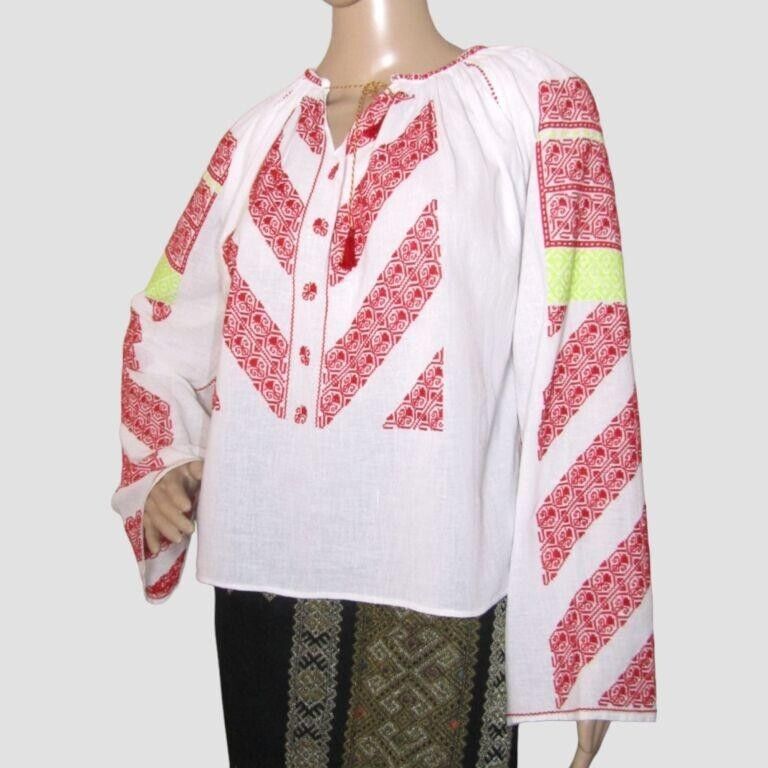 Romanian peasant blouse vintage , hand embroidere… - image 10