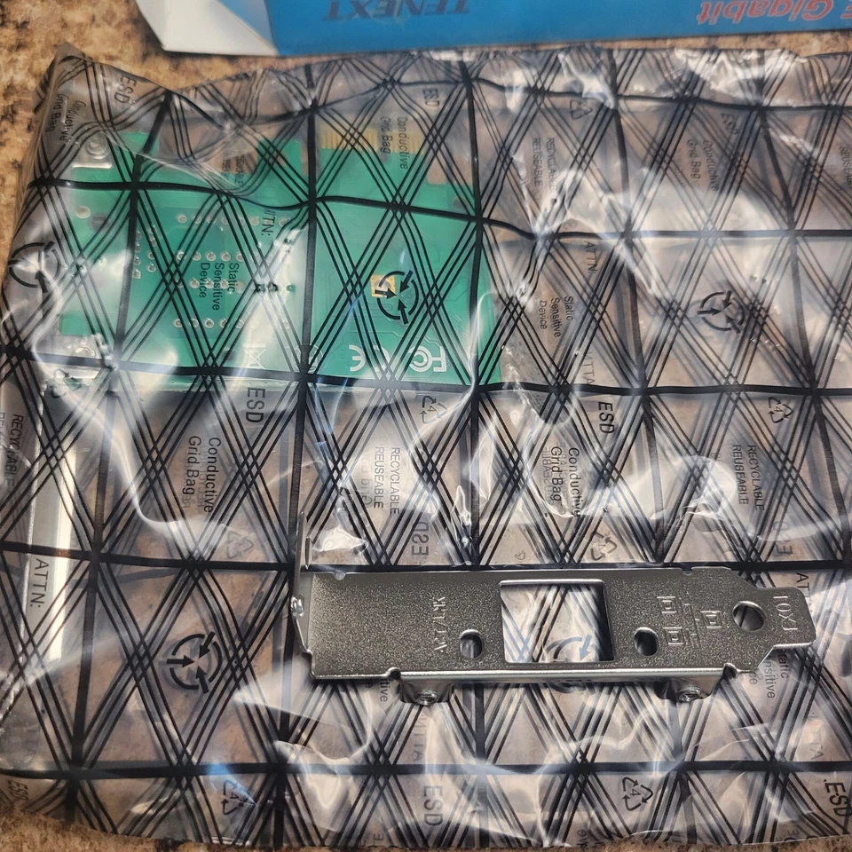 Realtek Chipset Gigabit PCI Express Ethernet Network Interface Card with Low ... - Image 2 of 4