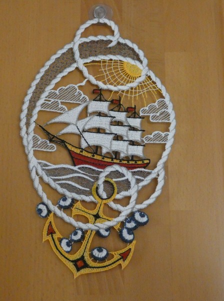 Fensterbild Fensterdeko Segelboot Anker Inklusive Saughaken Plauener Stickerei®-image