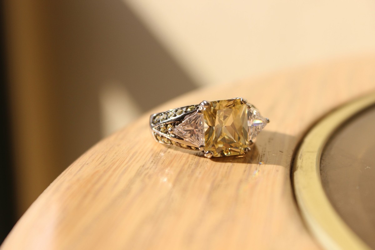 LOAS1389 - Rhodium 925 Sterling Silver Ring with AAA Grade CZ in