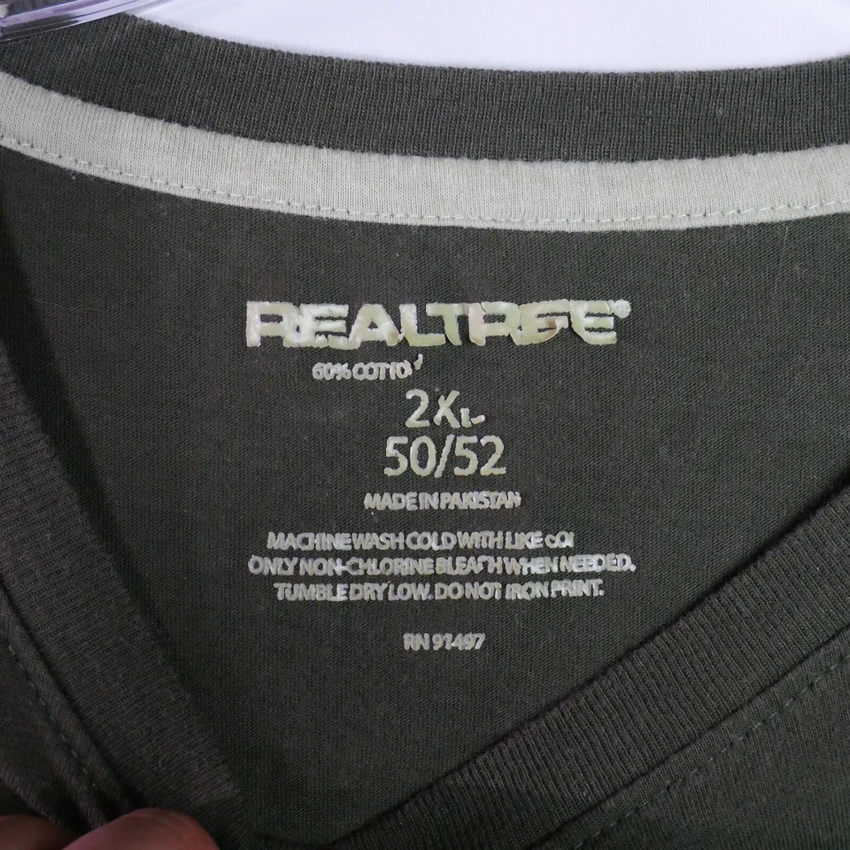 Realtree Xtra Mens Size 2XL(50/52) Sleeveless Tank Top Shirt - Image 3 of 4