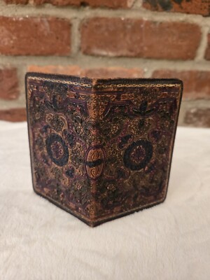 Vintage Leather Hand Tooled Embossed Slim Bifold Wallet Ornate Boho Victorian 