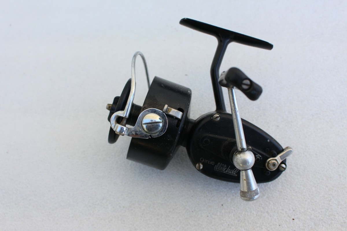 Lot Vintage De Pêche : Moulinets Garcia Mitchell 300 Et Zebco 202 Avec Leurres