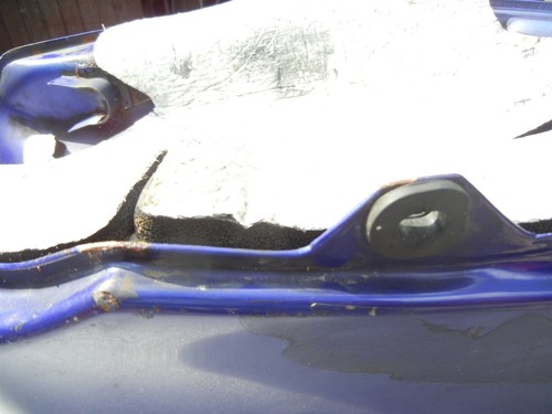TRIUMPH TROPHY 900 T300 PETROL TANK FUEL CELL EARLIER MODELS 1997 OEM PAINTWORK - Picture 13 of 15