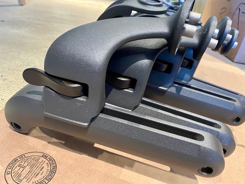OEM Herman Miller Aeron Chair Left-Hand Swing Arm/Yoke Replacement - Graphite - Picture 2 of 8