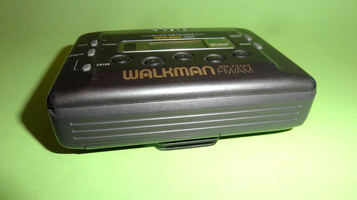 SONY WALKMAN WM-FX443 FM/AM RADIO CASSETTE PLAYER MEGA BASS