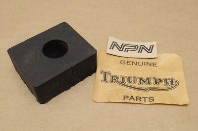 VINTAGE TRIUMPH BSA NORTON Rubber Mount Mounting Cushion Damper Block NOS