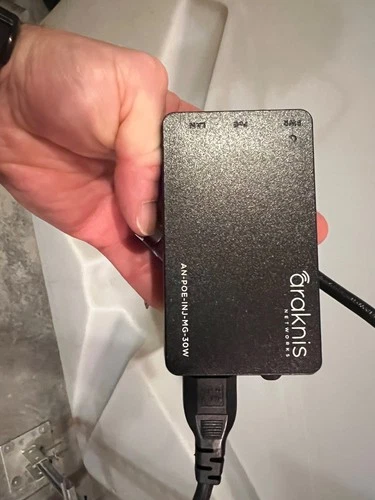ARAKNIS 802.3at.af GIGABIT SINGLE PORT POE INJECTOR AN-ACC-INJ-POE-30W