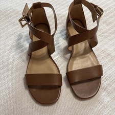 Michael Kors Sabrina Sandal Brown Leather Gold Heel Accent Minimalist Preppy 7.5