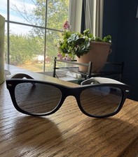 Ray Ban New Wayfarer Polarized Sunglasses | RB2132 52 18 | Worn Once!