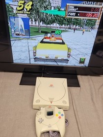 Crazy Taxi 2 Sega Dreamcast DISC ONLY, Heavy Scratches/Blockbuster Sticker Works