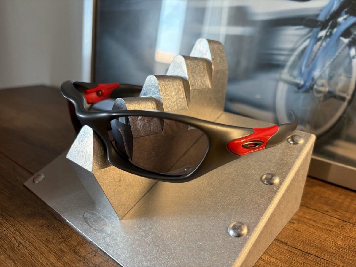 Oakley Valve Ducati Medusa Romeo C Six Penny Xx X Squared Metal
